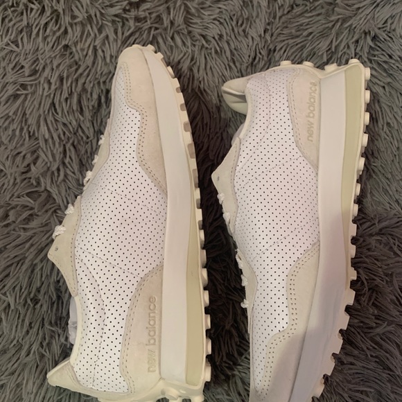 327 New Balance - Picture 5 of 8